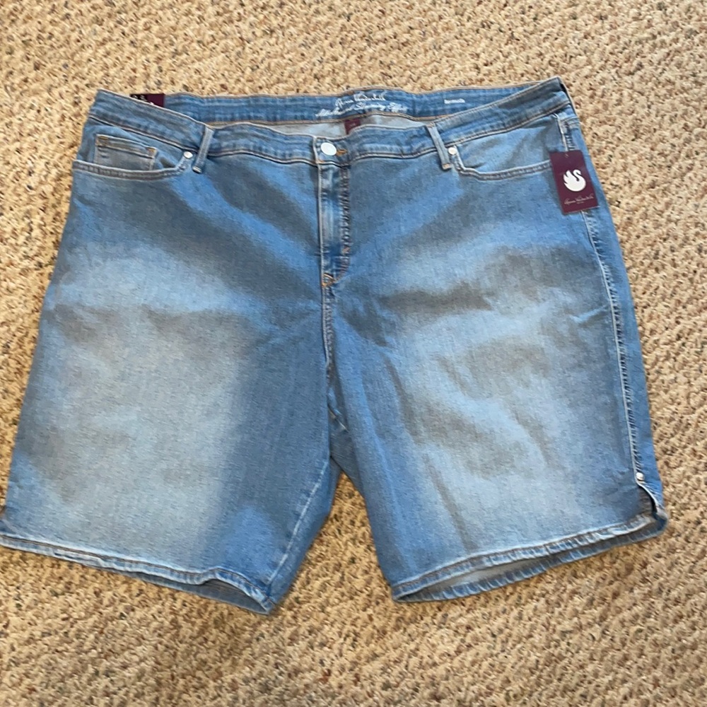 -Gloria Vanderbilt MidRise Bermuda Shorts 24W